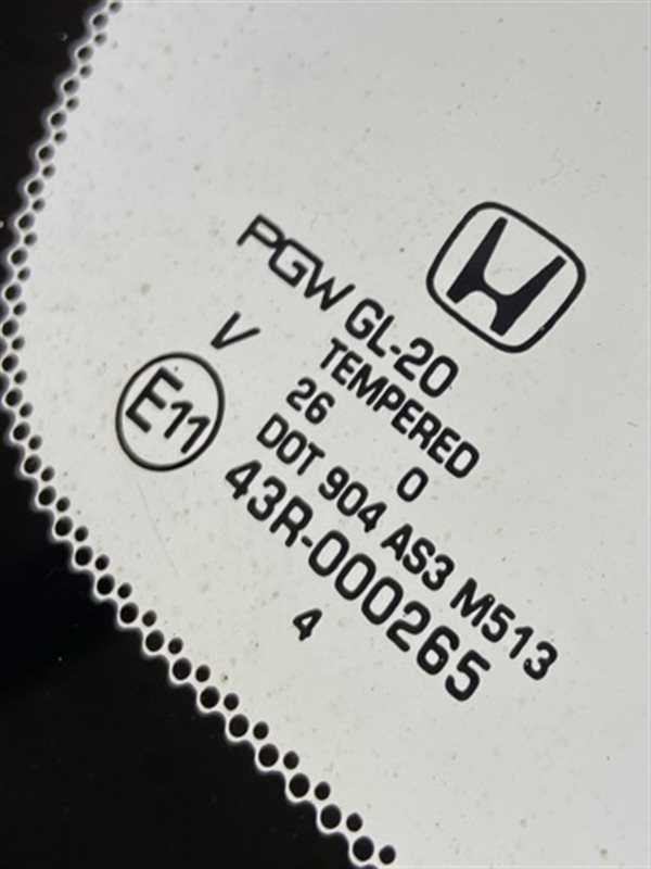 Стекло в кузов заднее левое HONDA CROSSTOUR 09-15 Стекло в кузов заднее левое HONDA CROSSTOUR 09-15