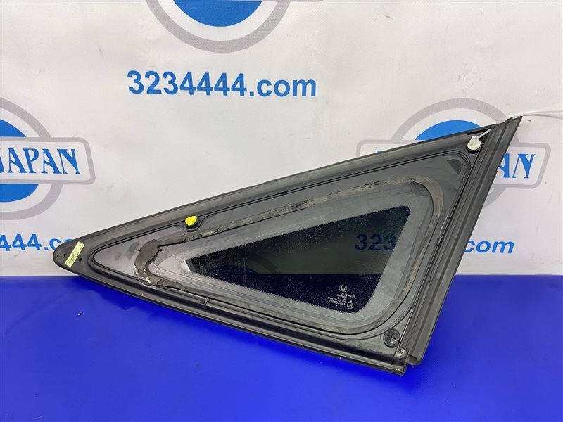 Стекло в кузов заднее левое CROSSTOUR 09-15 Стекло в кузов заднее левое CROSSTOUR 09-15