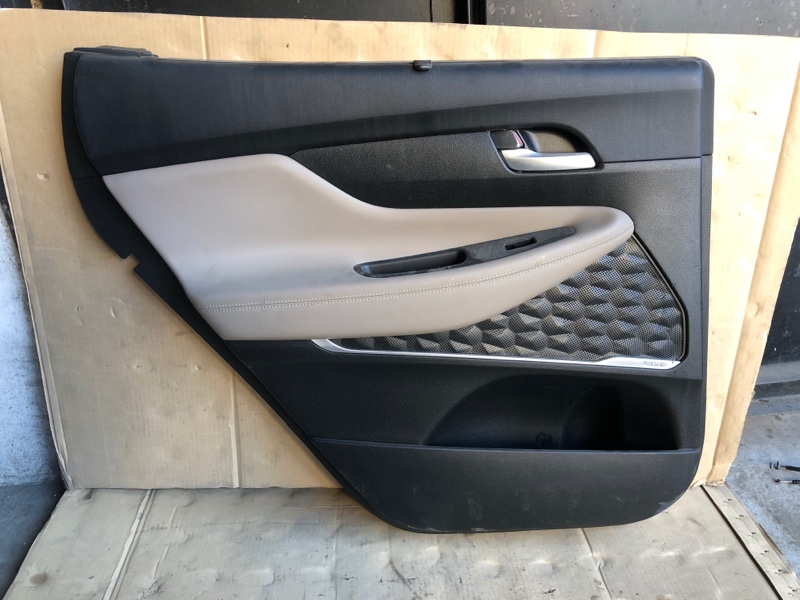 Карта двери задняя левая HYUNDAI SANTA FE (TM) 18-23 83307-S2450-UUE Б/У
