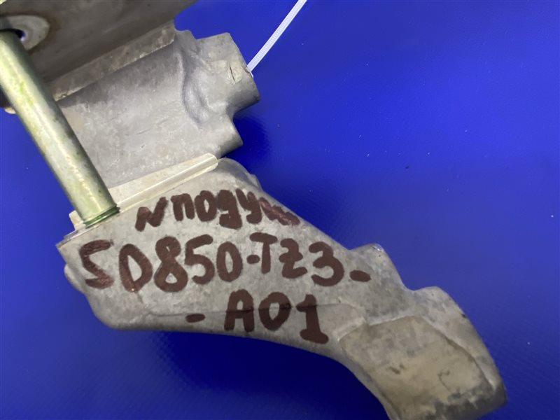 Кронштейн КПП левый TLX 14-17 3.5 J35Y6