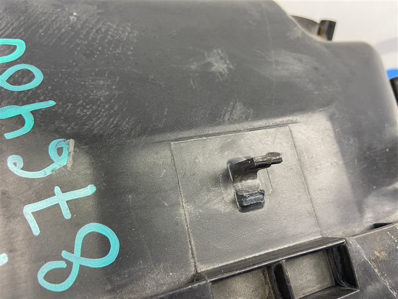 Корпус воздушного фильтра RAV4 00-05 2.0 1AZ