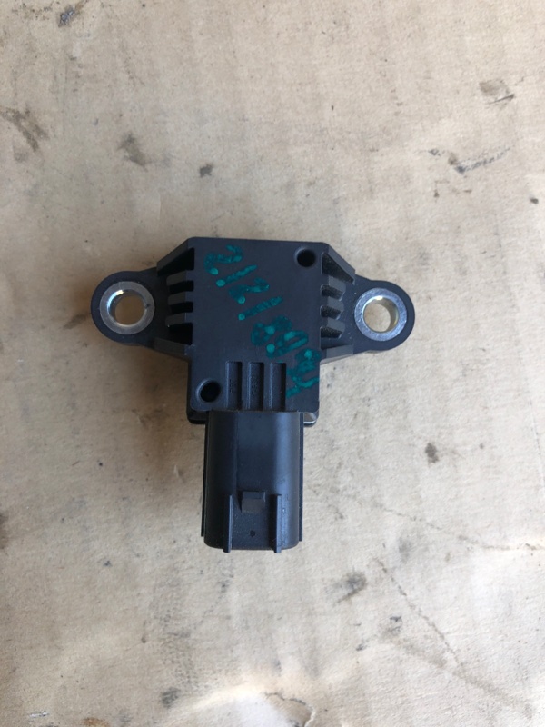 Датчик удара HYUNDAI TUCSON TL 15-20 95920-B4000 Б/У