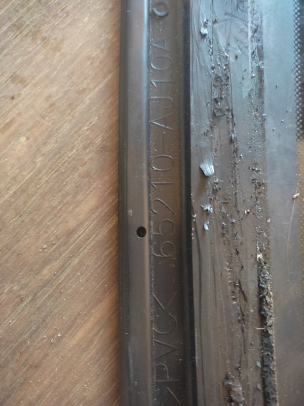 Стекло в кузов заднее правое OUTBACK 09-14 BR 2011 2.5