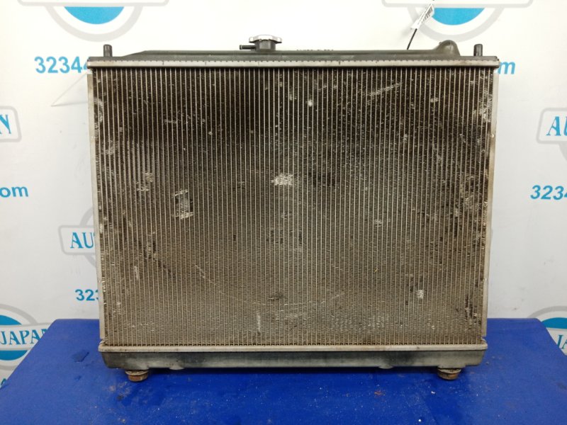 Радиатор основной MITSUBISHI PAJERO 99-06 MB660077 Б/У