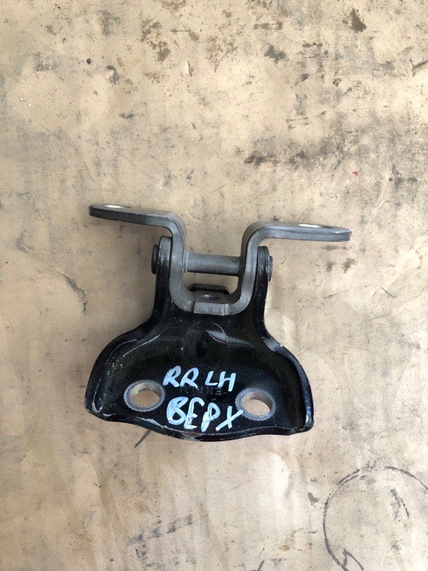 Петля двери верхняя задняя левая SANTA FE (DM) 12-18 2015 Внедорожник 3.3 Петля двери верхняя задняя левая SANTA FE (DM) 12-18 2015 Внедорожник 3.3