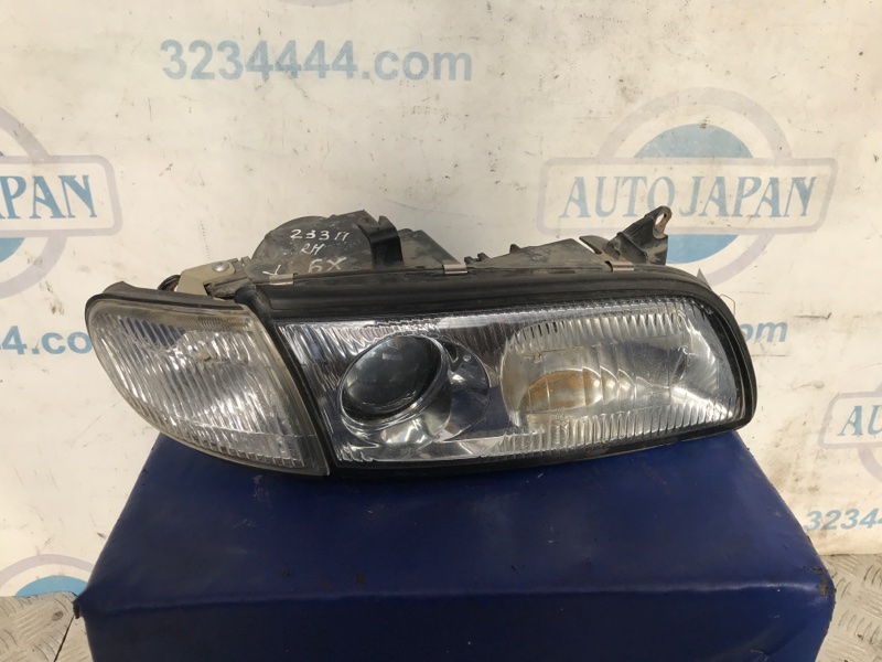 Фара передняя правая MAZDA XEDOS 9 X9 (TA) 93-02 8BT2-51-030 Б/У