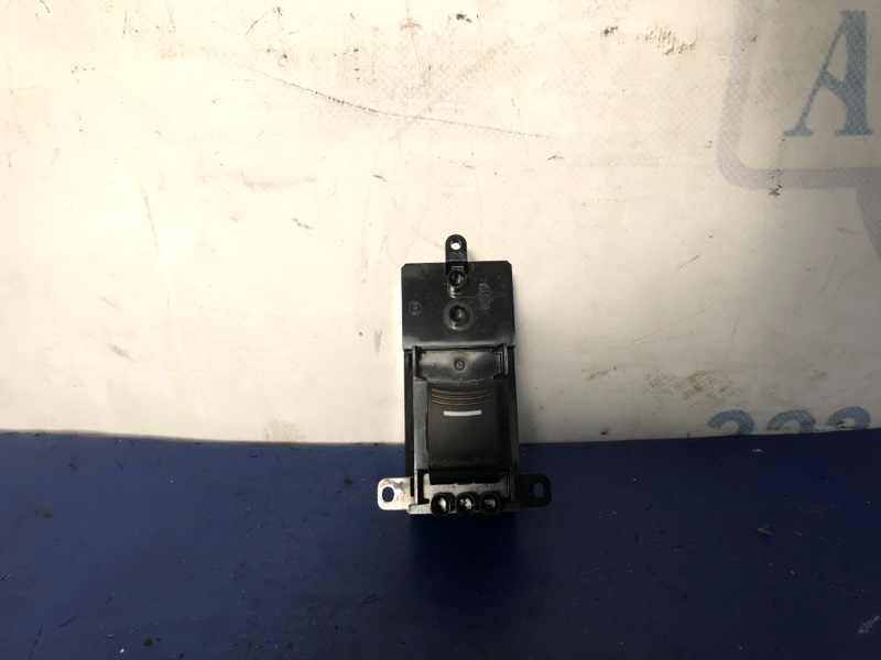 Кнопка стеклоподъемника ACURA ILX 16-19 2016 Седан 2.4 35770-TK4-A01 Б/У