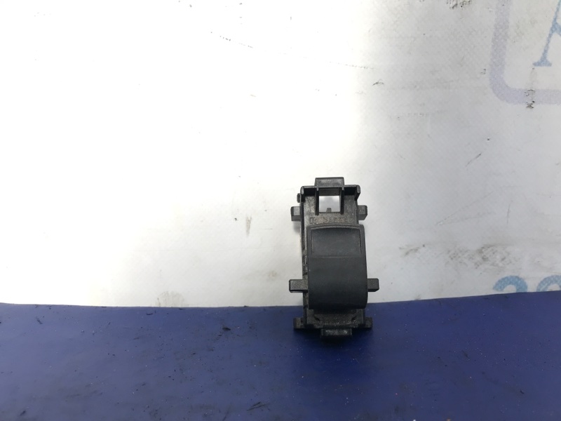 Кнопка стеклоподъемника TOYOTA COROLLA 120 00-07 Б/У