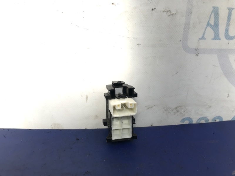 Кнопка стеклоподъемника TOYOTA COROLLA 120 00-07