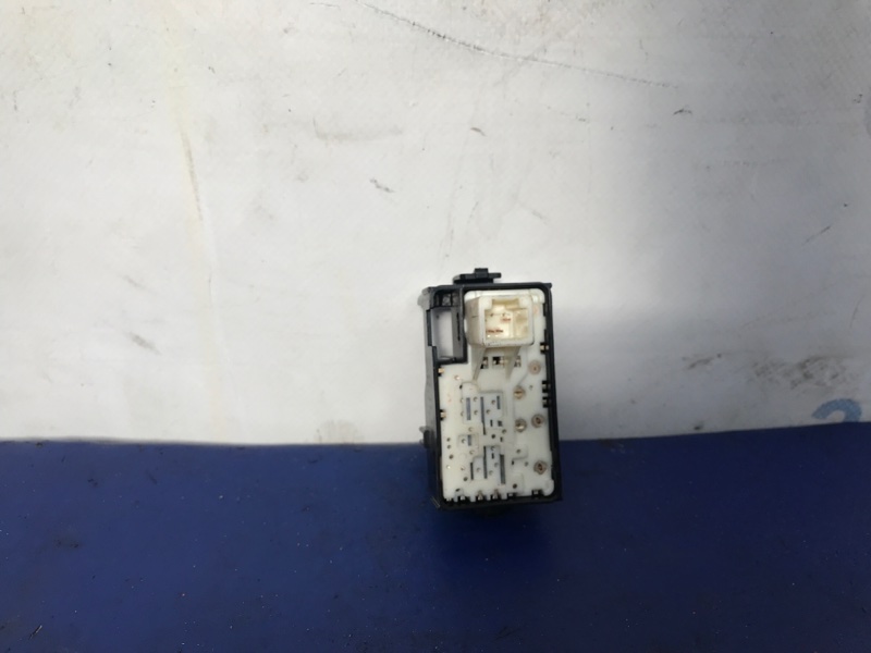 Кнопка стеклоподъемника TOYOTA SIENNA 11-16 GSL30 3.5 2GR-FE