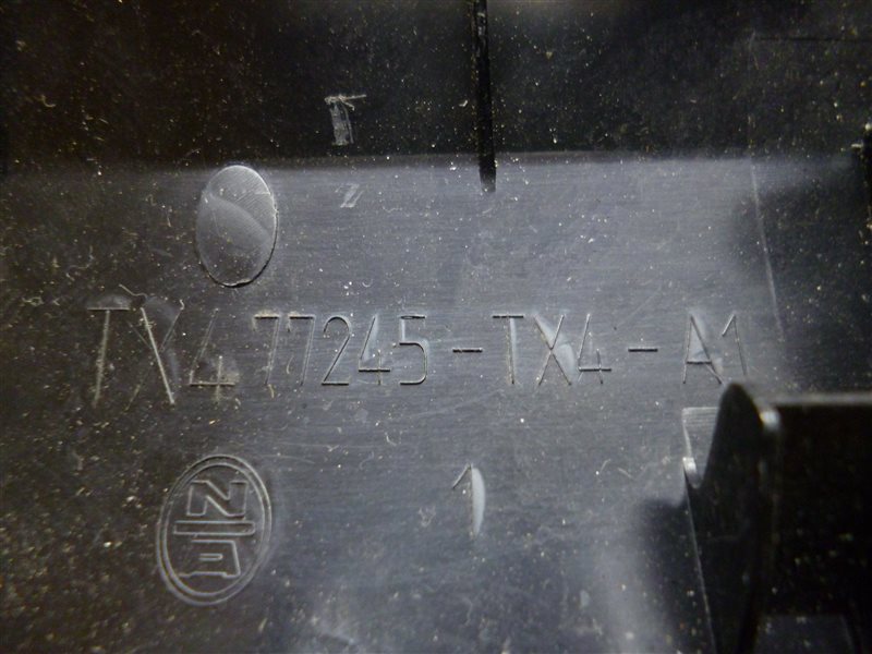 Накладка торпедо передняя правая ACURA RDX 12-19 Внедорожник 3.5