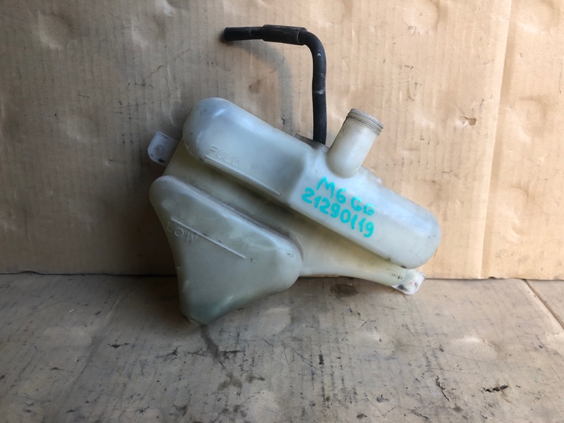 Запчасть бачок расширительный MAZDA 6 GG 02-07 L327-15-351A Б/У Бачок расширительный MAZDA 6 GG 02-07 L327-15-351A Б/У