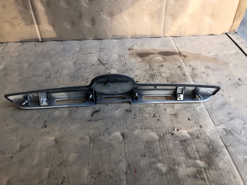 Панель подсветки номера задний CAMRY 40 06-11 2007 Седан 2AZFE