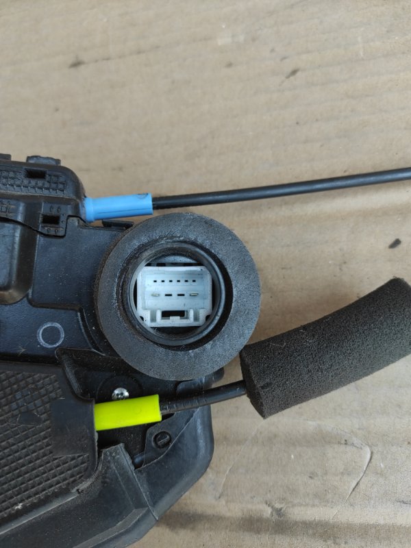 Замок двери задний правый FORESTER 12-19