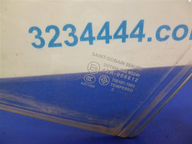 Стекло двери переднее левое MAZDA 3 BK 03-08