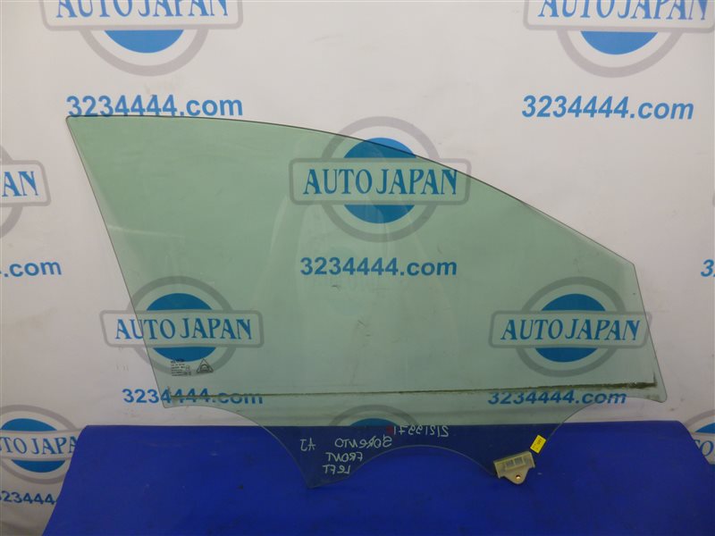 Стекло двери переднее левое SORENTO UM 14- 2.2