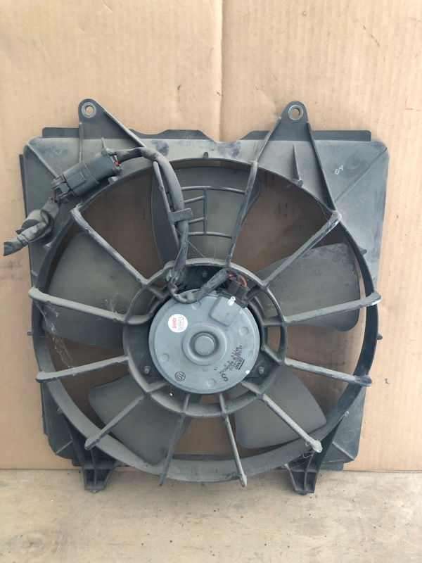 Диффузор вентилятора основного радиатора левый CIVIC 4D 06-11 2007 FD 1.8