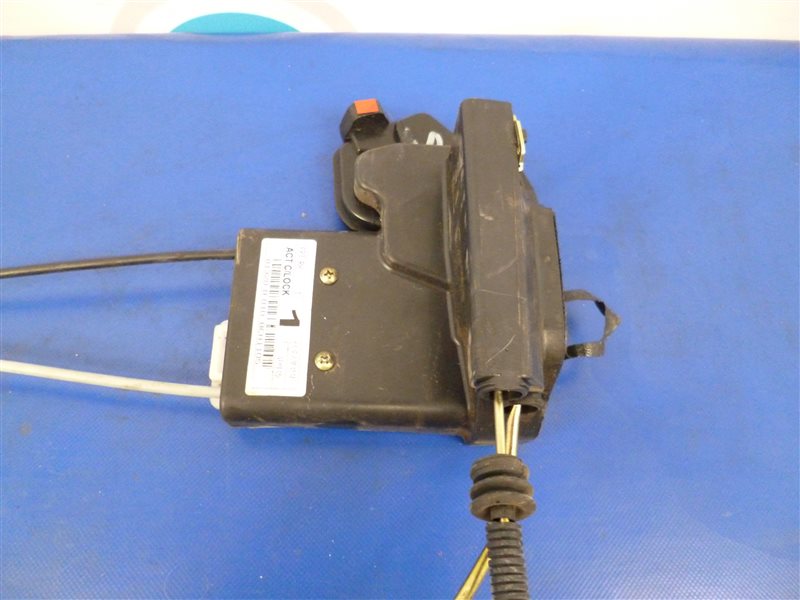 Замок двери передний правый SPORTAGE KM 04-10 Замок двери передний правый SPORTAGE KM 04-10