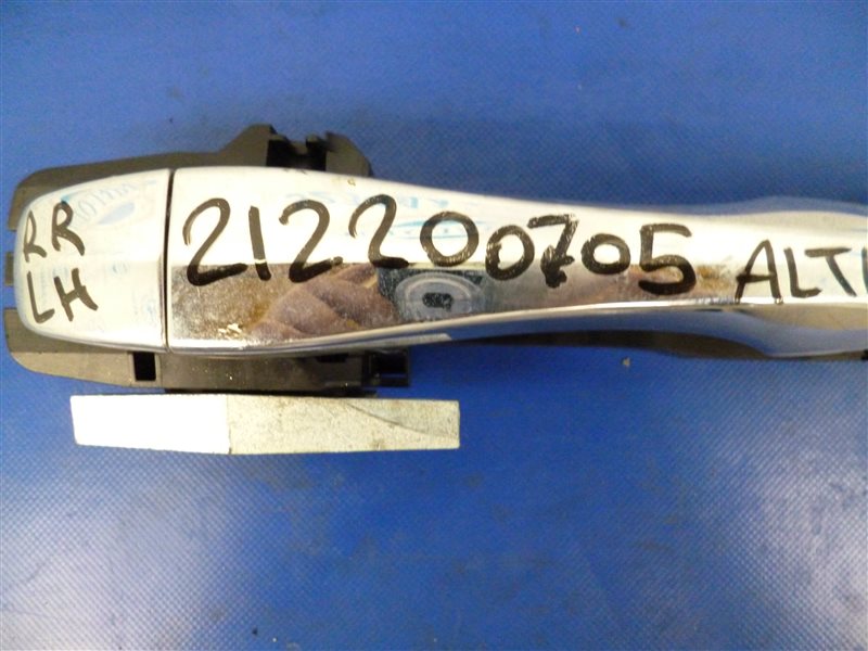 Ручка двери наружная задняя левая ALTIMA L33 12-18 L33