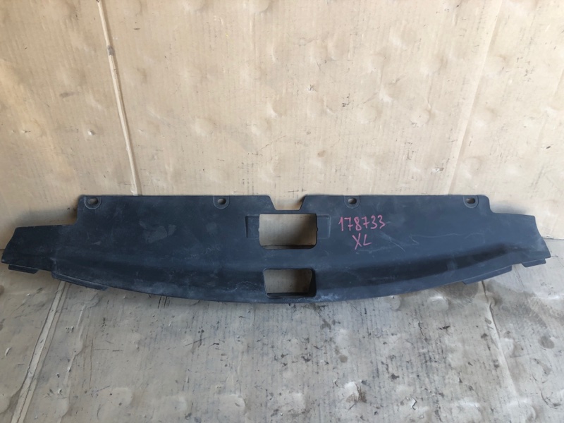 Запчасть накладка замка капота передняя MITSUBISHI OUTLANDER XL 05-13 2009 Внедорожник 2.4 7450A588 Б/У Накладка замка капота передняя MITSUBISHI OUTLANDER XL 05-13 2009 Внедорожник 2.4 7450A588 Б/У