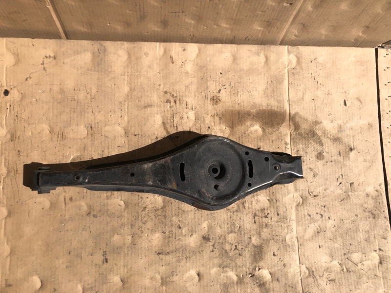 Рычаг задней подвески поперечный нижний задний правый JETTA USA 10-17 2014 162 2.0 CBPA