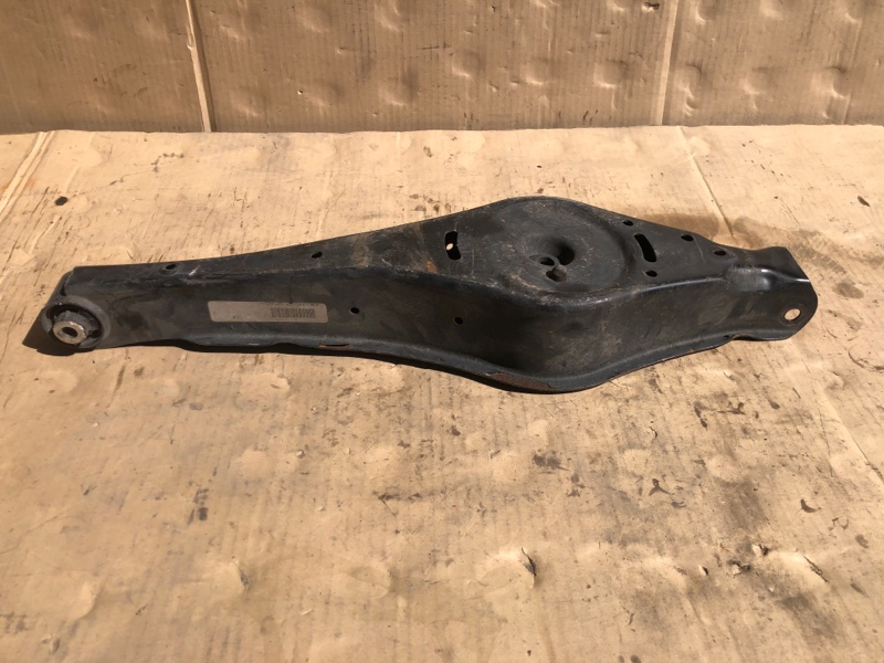 Рычаг задней подвески поперечный нижний задний правый JETTA USA 10-17 2014 162 2.0 CBPA