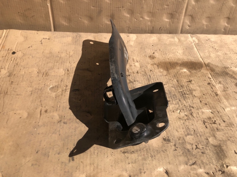 Рычаг задней подвески продольный задний правый JETTA USA 10-17 2014 162 2.0 CBPA