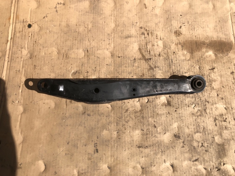 Рычаг задней подвески поперечный нижний задний левый LEXUS IS250/350 05-13 Седан 2.5