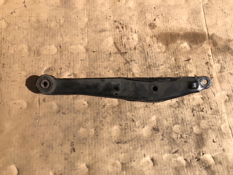 Рычаг задней подвески поперечный нижний задний левый IS250/350 05-13 2010 Седан 2.5