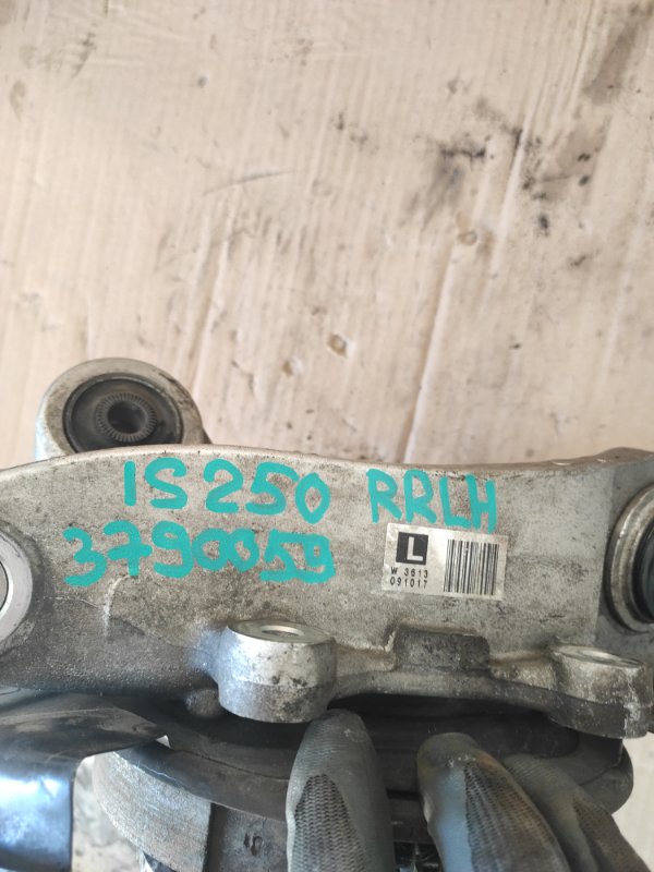 Ступица задняя левая IS250/350 05-13