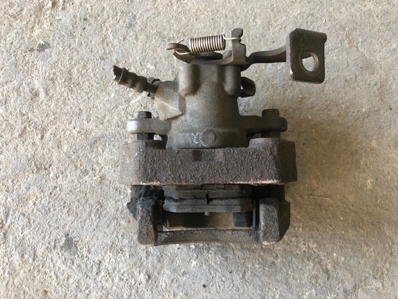 Суппорт тормозной задний правый TOYOTA PRIUS - 30 09-17 Суппорт тормозной задний правый TOYOTA PRIUS - 30 09-17