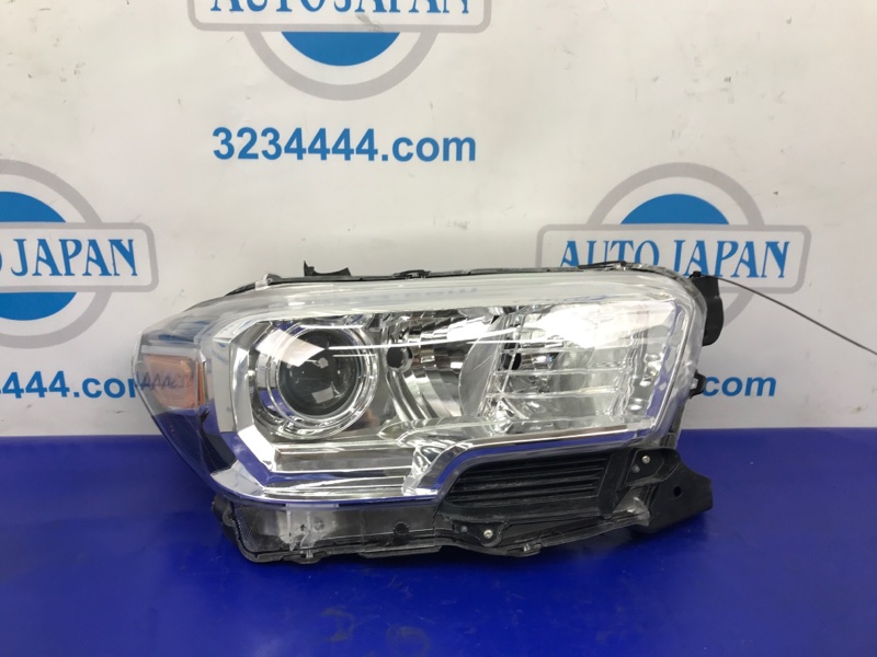 Фара передняя правая TOYOTA TACOMA 15- 8111004260 Б/У