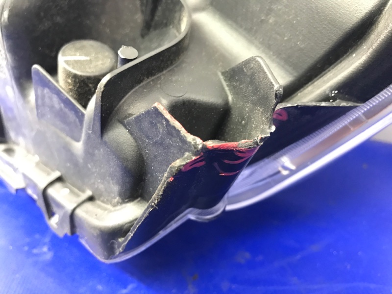 Фара передняя правая TACOMA 15-