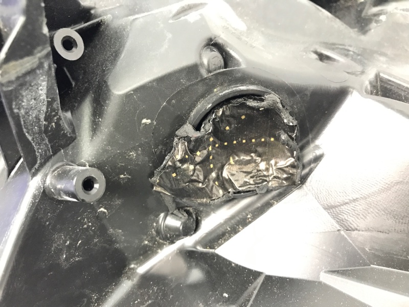 Фара передняя правая RAV4 18-