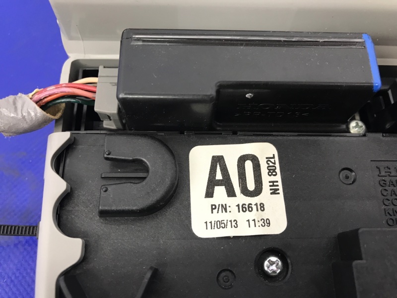 Плафон салона MDX (YD3) 13-21 2013 Внедорожник 3.5 Плафон салона MDX (YD3) 13-21 2013 Внедорожник 3.5