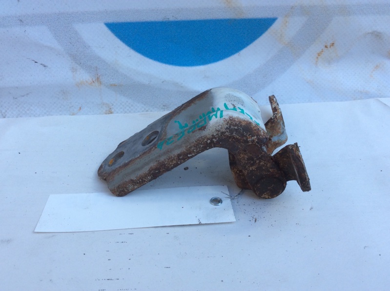 Петля двери нижняя задняя правая SUBARU IMPREZA 07-11 GE/GH Седан 2.5