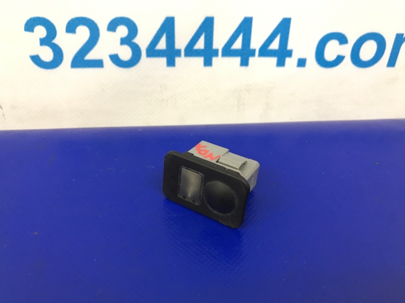 Запчасть датчик света ACURA MDX (YD3) 13-21 2013 Внедорожник 3.5 39860-TK8-A01 Б/У Датчик света ACURA MDX (YD3) 13-21 2013 Внедорожник 3.5 39860-TK8-A01 Б/У