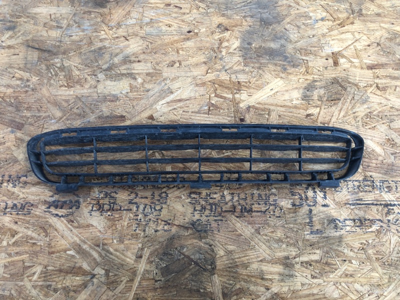 Решетка переднего бампера TOYOTA CAMRY 40 06-11 53112-33030 Б/У