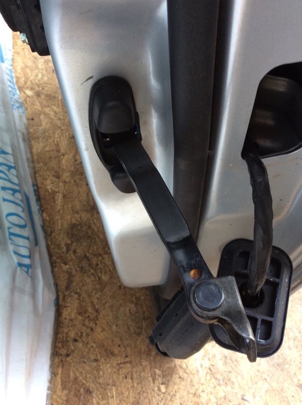 Запчасть ограничитель двери передний левый KIA SORENTO UM 14- 2016 Внедорожник 2.4 79380-C5000 Б/У Ограничитель двери передний левый KIA SORENTO UM 14- 2016 Внедорожник 2.4 79380-C5000 Б/У