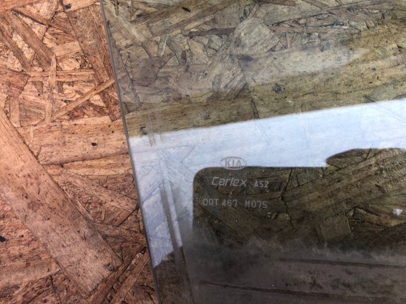 Стекло двери переднее правое SORENTO XM 09-14 2012 Внедорожник 2.4