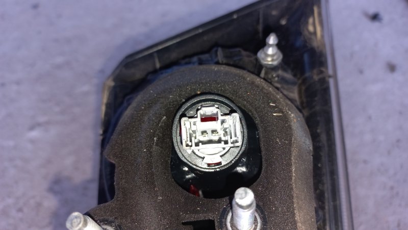 Фонарь внутренний задний правый LANCER X 10 07-15 2010 Седан 2.0 4B11