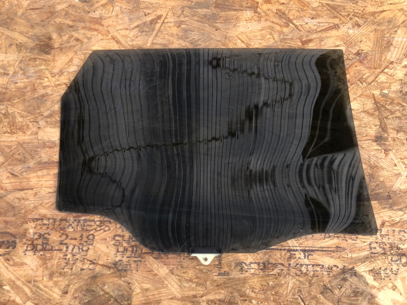 Стекло двери заднее левое KIA SORENTO XM 09-14 Внедорожник 2.4