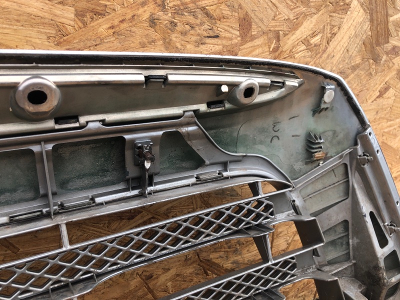 Решетка радиатора TUNDRA 07-13 2007 USK56 5.7 3URFBE