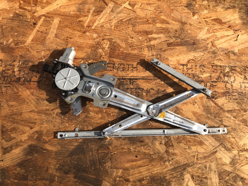 Стеклоподъемник передний правый MITSUBISHI OUTLANDER XL 05-13 Внедорожник 3.0