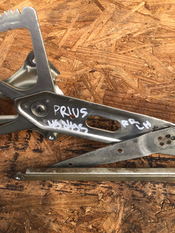 Стеклоподъемник задний левый PRIUS - 20 03-11