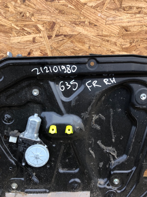 Стеклоподъемник передний правый G25/G35/G37/Q40 06-14