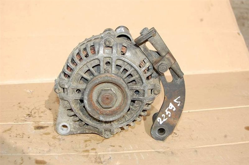 Генератор MAZDA 929 HC 86-91 F2E8-18-300A Б/У