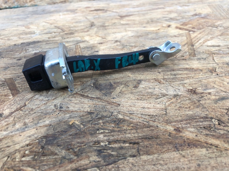 Ограничитель двери передний левый LANCER X 10 07-15