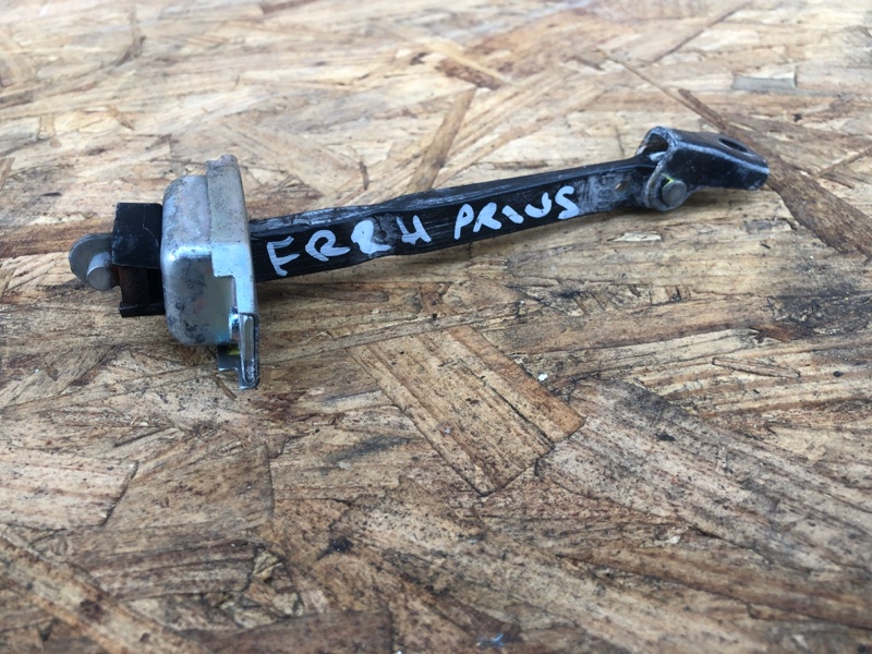 Ограничитель двери передний правый PRIUS - 30 09-17 Ограничитель двери передний правый PRIUS - 30 09-17