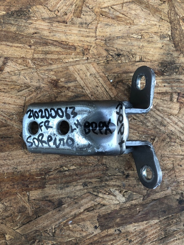 Запчасть петля двери верхняя передняя левая KIA SORENTO XM 09-14 2012 Внедорожник 3.5 79310-2B020 Б/У Петля двери верхняя передняя левая KIA SORENTO XM 09-14 2012 Внедорожник 3.5 79310-2B020 Б/У